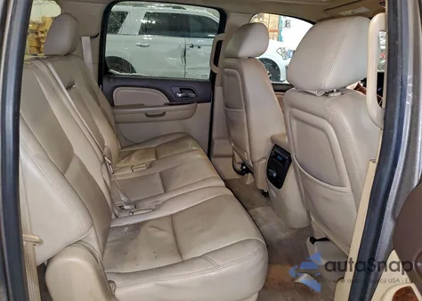 2013 GMC Yukon Xl Denali z USA, uszkodzony, nr VIN 1GKS2MEF2DR142217